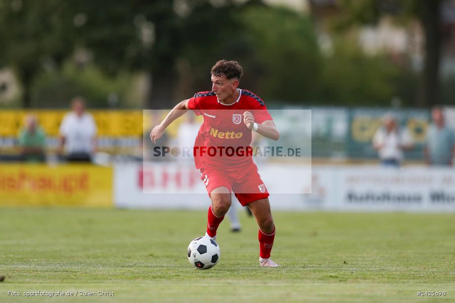 Fundamentum Sportpark, Karlburg, 09.08.2024, sport, action, BFV, Fussball, 5. Spieltag, Bayernliga Nord, SSV, TSV, SSV Jahn Regensburg II (U21), TSV Karlburg - Bild-ID: 2425698