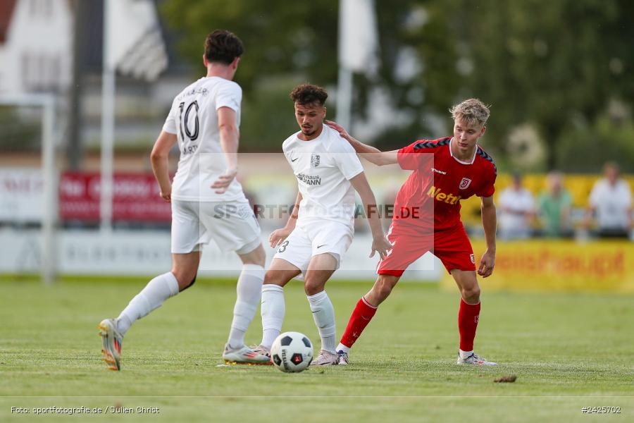 Fundamentum Sportpark, Karlburg, 09.08.2024, sport, action, BFV, Fussball, 5. Spieltag, Bayernliga Nord, SSV, TSV, SSV Jahn Regensburg II (U21), TSV Karlburg - Bild-ID: 2425702