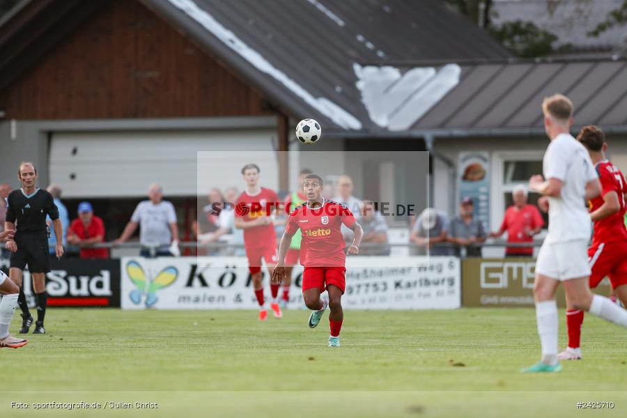 Fundamentum Sportpark, Karlburg, 09.08.2024, sport, action, BFV, Fussball, 5. Spieltag, Bayernliga Nord, SSV, TSV, SSV Jahn Regensburg II (U21), TSV Karlburg - Bild-ID: 2425710