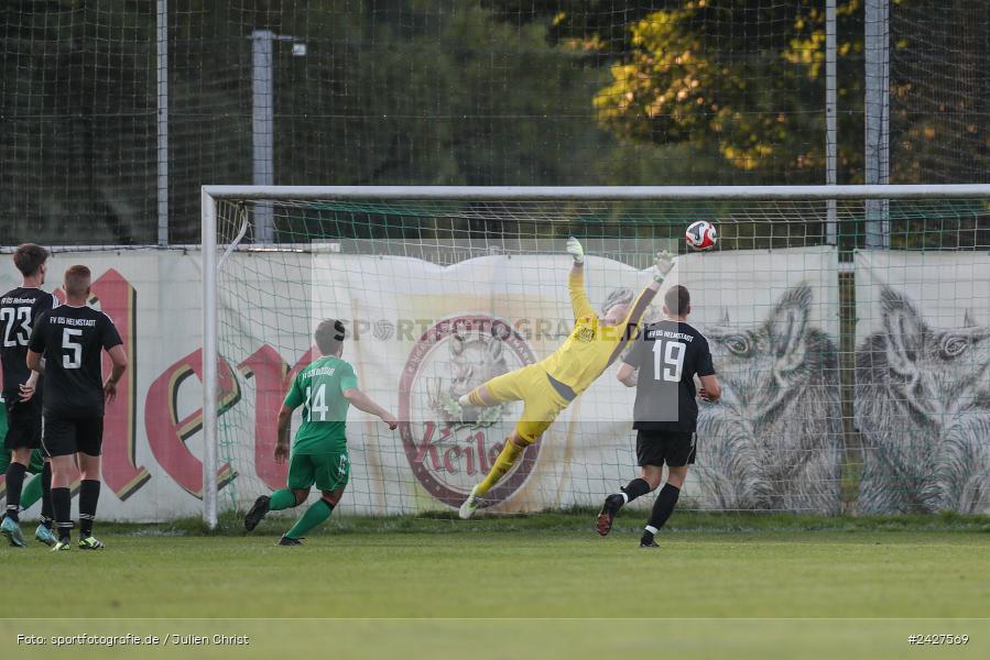 sport, action, Sportgelände, Kreisliga Würzburg Gr. 2, Karlstadt, Fussball, FV Karlstadt, FV 05 Helmstadt, BFV, 4. Spieltag, 15.08.2024 - Bild-ID: 2427569