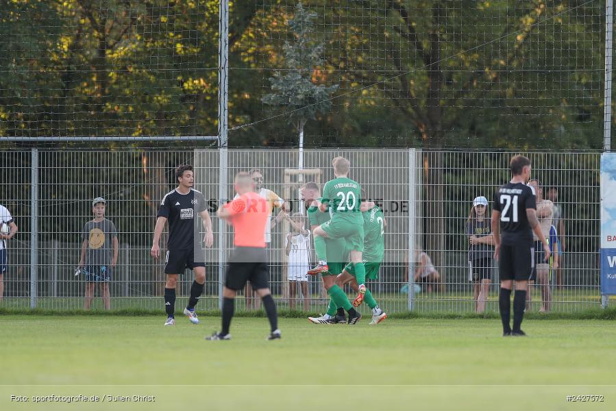 sport, action, Sportgelände, Kreisliga Würzburg Gr. 2, Karlstadt, Fussball, FV Karlstadt, FV 05 Helmstadt, BFV, 4. Spieltag, 15.08.2024 - Bild-ID: 2427572