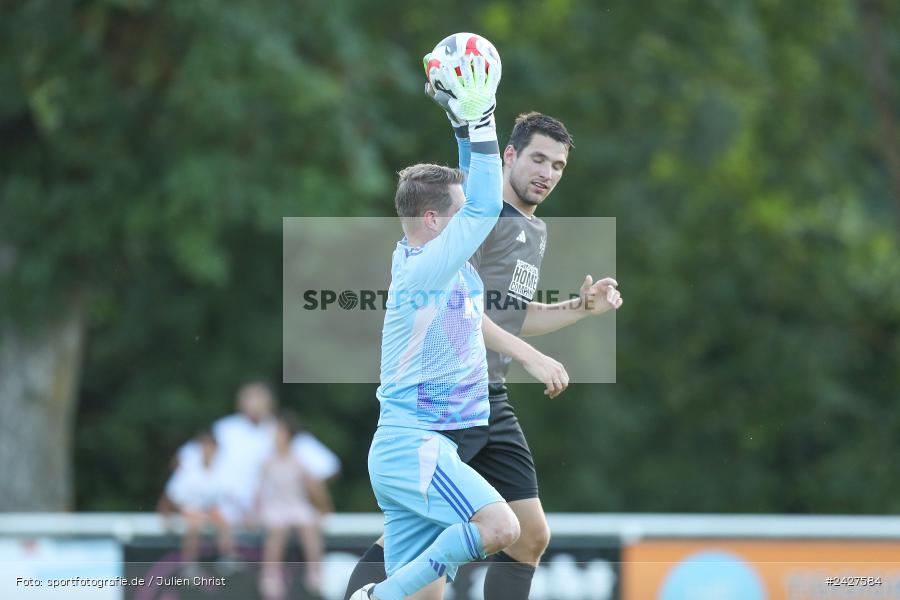 sport, action, Sportgelände, Kreisliga Würzburg Gr. 2, Karlstadt, Fussball, FV Karlstadt, FV 05 Helmstadt, BFV, 4. Spieltag, 15.08.2024 - Bild-ID: 2427584