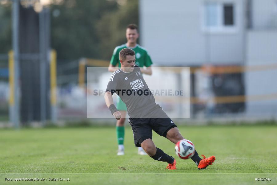 sport, action, Sportgelände, Kreisliga Würzburg Gr. 2, Karlstadt, Fussball, FV Karlstadt, FV 05 Helmstadt, BFV, 4. Spieltag, 15.08.2024 - Bild-ID: 2427616