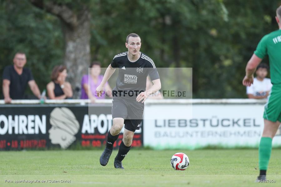 sport, action, Sportgelände, Kreisliga Würzburg Gr. 2, Karlstadt, Fussball, FV Karlstadt, FV 05 Helmstadt, BFV, 4. Spieltag, 15.08.2024 - Bild-ID: 2427656