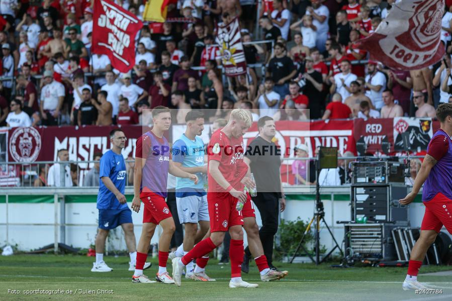 AKON Arena, Würzburg, 16.08.2024, sport, action, DFB, Fussball, 1. Hauptrunde, DFB-Pokal, TSG, FWK, TSG Hoffenheim, FC Würzburger Kickers - Bild-ID: 2427784