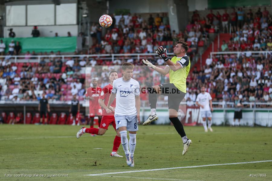 AKON Arena, Würzburg, 16.08.2024, sport, action, DFB, Fussball, 1. Hauptrunde, DFB-Pokal, TSG, FWK, TSG Hoffenheim, FC Würzburger Kickers - Bild-ID: 2427833