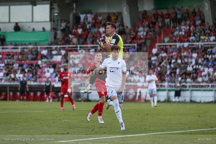 AKON Arena, Würzburg, 16.08.2024, sport, action, DFB, Fussball, 1. Hauptrunde, DFB-Pokal, TSG, FWK, TSG Hoffenheim, FC Würzburger Kickers - Bild-ID: 2427834