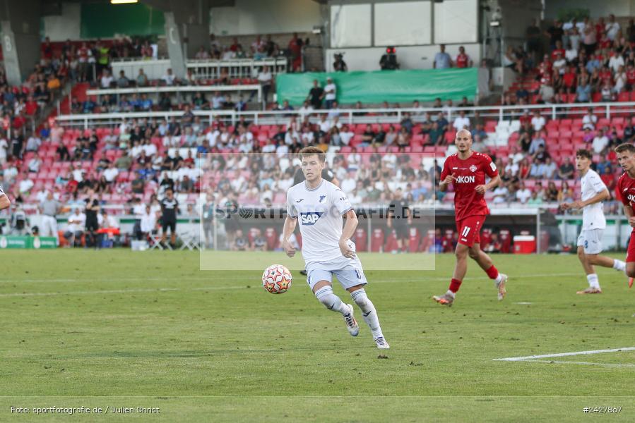AKON Arena, Würzburg, 16.08.2024, sport, action, DFB, Fussball, 1. Hauptrunde, DFB-Pokal, TSG, FWK, TSG Hoffenheim, FC Würzburger Kickers - Bild-ID: 2427867
