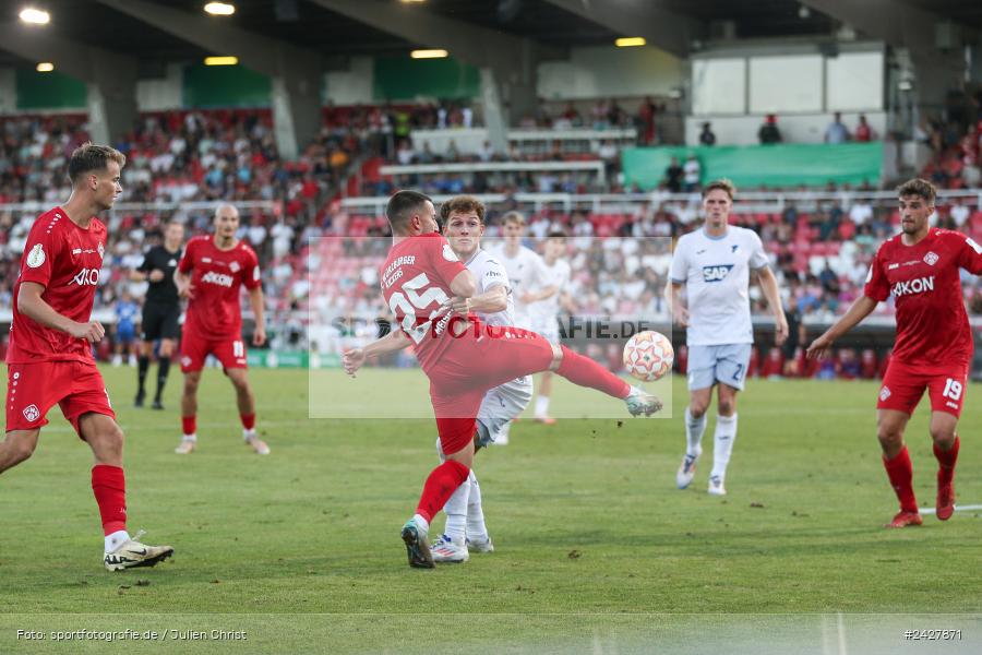 AKON Arena, Würzburg, 16.08.2024, sport, action, DFB, Fussball, 1. Hauptrunde, DFB-Pokal, TSG, FWK, TSG Hoffenheim, FC Würzburger Kickers - Bild-ID: 2427871