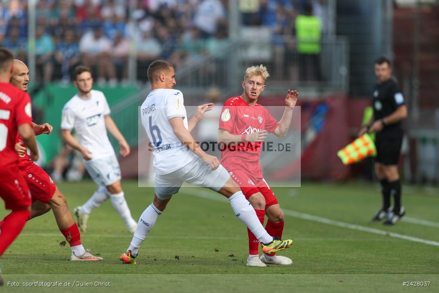 AKON Arena, Würzburg, 16.08.2024, sport, action, DFB, Fussball, 1. Hauptrunde, DFB-Pokal, TSG, FWK, TSG Hoffenheim, FC Würzburger Kickers - Bild-ID: 2428037