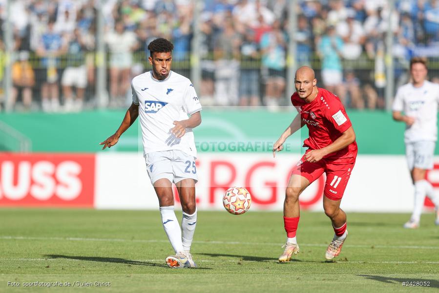 AKON Arena, Würzburg, 16.08.2024, sport, action, DFB, Fussball, 1. Hauptrunde, DFB-Pokal, TSG, FWK, TSG Hoffenheim, FC Würzburger Kickers - Bild-ID: 2428052