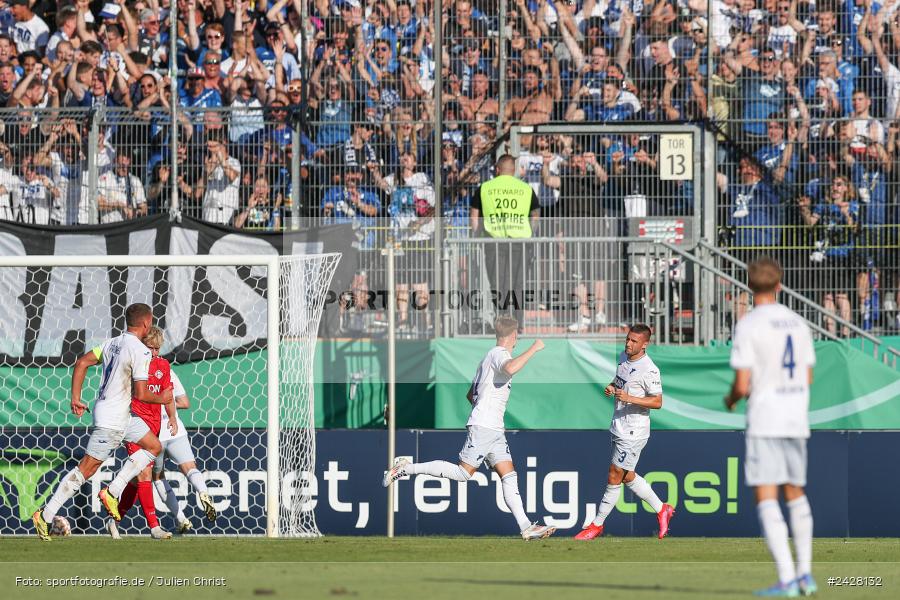 AKON Arena, Würzburg, 16.08.2024, sport, action, DFB, Fussball, 1. Hauptrunde, DFB-Pokal, TSG, FWK, TSG Hoffenheim, FC Würzburger Kickers - Bild-ID: 2428132