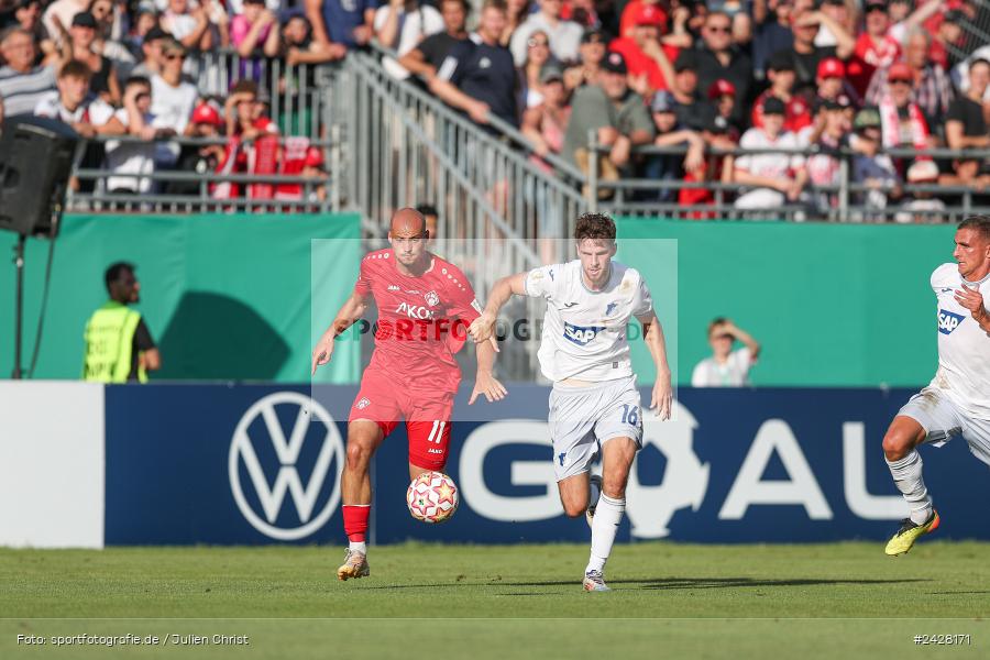 AKON Arena, Würzburg, 16.08.2024, sport, action, DFB, Fussball, 1. Hauptrunde, DFB-Pokal, TSG, FWK, TSG Hoffenheim, FC Würzburger Kickers - Bild-ID: 2428171