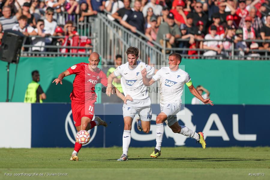 AKON Arena, Würzburg, 16.08.2024, sport, action, DFB, Fussball, 1. Hauptrunde, DFB-Pokal, TSG, FWK, TSG Hoffenheim, FC Würzburger Kickers - Bild-ID: 2428172