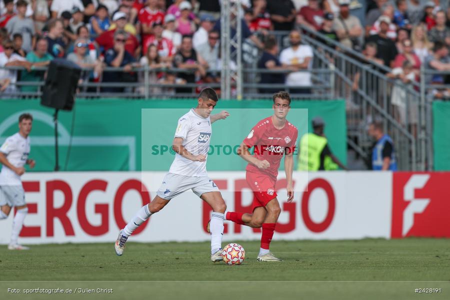 AKON Arena, Würzburg, 16.08.2024, sport, action, DFB, Fussball, 1. Hauptrunde, DFB-Pokal, TSG, FWK, TSG Hoffenheim, FC Würzburger Kickers - Bild-ID: 2428191