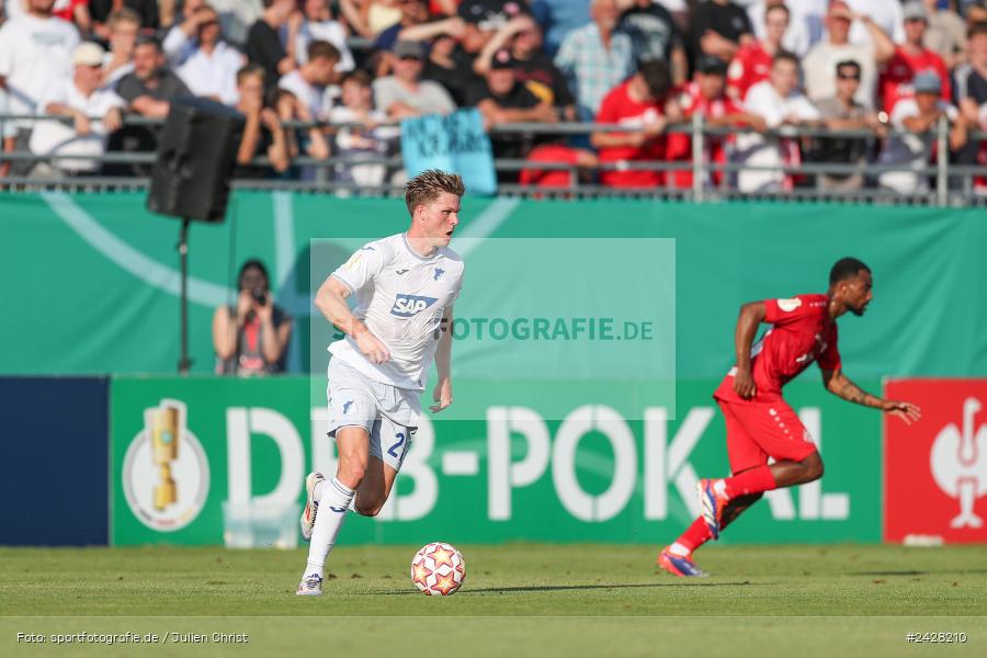 AKON Arena, Würzburg, 16.08.2024, sport, action, DFB, Fussball, 1. Hauptrunde, DFB-Pokal, TSG, FWK, TSG Hoffenheim, FC Würzburger Kickers - Bild-ID: 2428210