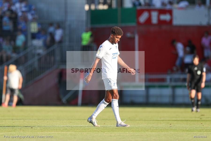 AKON Arena, Würzburg, 16.08.2024, sport, action, DFB, Fussball, 1. Hauptrunde, DFB-Pokal, TSG, FWK, TSG Hoffenheim, FC Würzburger Kickers - Bild-ID: 2428244