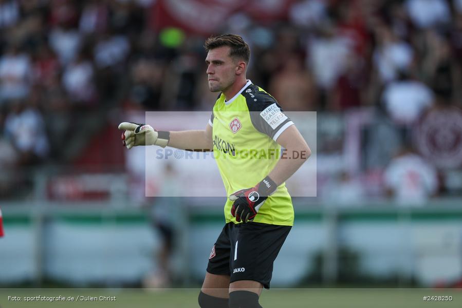 AKON Arena, Würzburg, 16.08.2024, sport, action, DFB, Fussball, 1. Hauptrunde, DFB-Pokal, TSG, FWK, TSG Hoffenheim, FC Würzburger Kickers - Bild-ID: 2428250