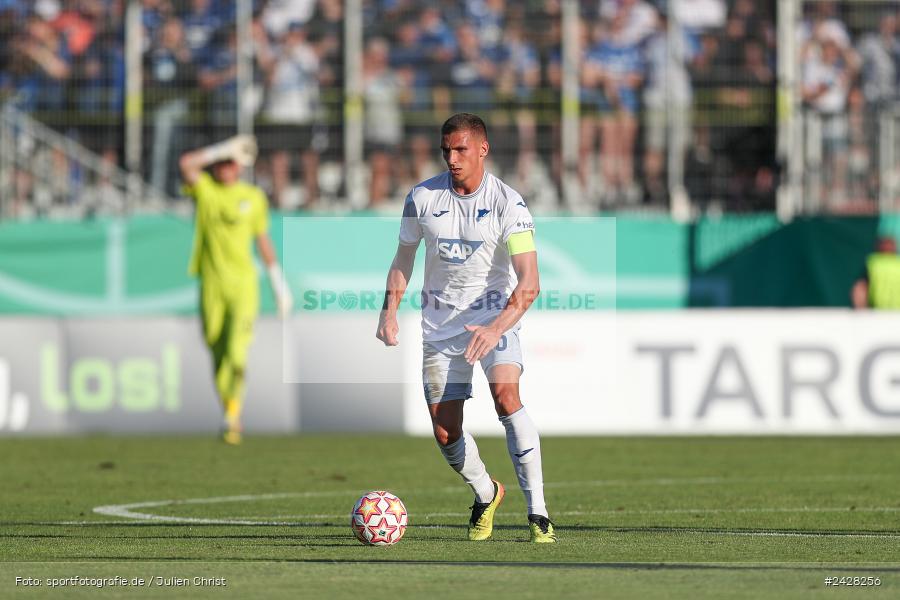 AKON Arena, Würzburg, 16.08.2024, sport, action, DFB, Fussball, 1. Hauptrunde, DFB-Pokal, TSG, FWK, TSG Hoffenheim, FC Würzburger Kickers - Bild-ID: 2428256