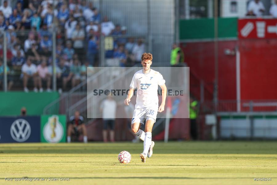AKON Arena, Würzburg, 16.08.2024, sport, action, DFB, Fussball, 1. Hauptrunde, DFB-Pokal, TSG, FWK, TSG Hoffenheim, FC Würzburger Kickers - Bild-ID: 2428264