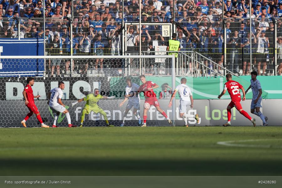 AKON Arena, Würzburg, 16.08.2024, sport, action, DFB, Fussball, 1. Hauptrunde, DFB-Pokal, TSG, FWK, TSG Hoffenheim, FC Würzburger Kickers - Bild-ID: 2428280