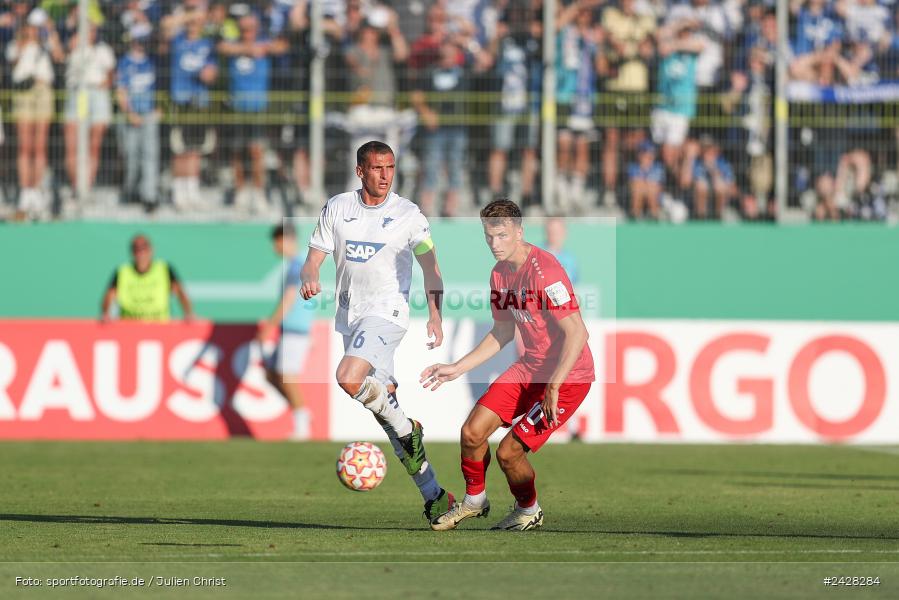 AKON Arena, Würzburg, 16.08.2024, sport, action, DFB, Fussball, 1. Hauptrunde, DFB-Pokal, TSG, FWK, TSG Hoffenheim, FC Würzburger Kickers - Bild-ID: 2428284