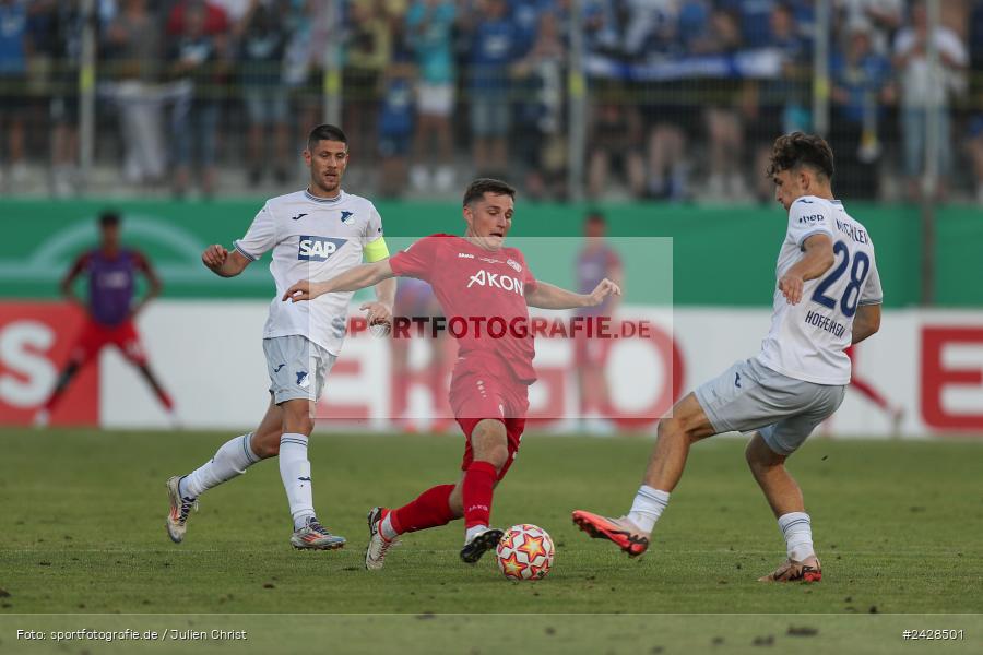 AKON Arena, Würzburg, 16.08.2024, sport, action, DFB, Fussball, 1. Hauptrunde, DFB-Pokal, TSG, FWK, TSG Hoffenheim, FC Würzburger Kickers - Bild-ID: 2428501