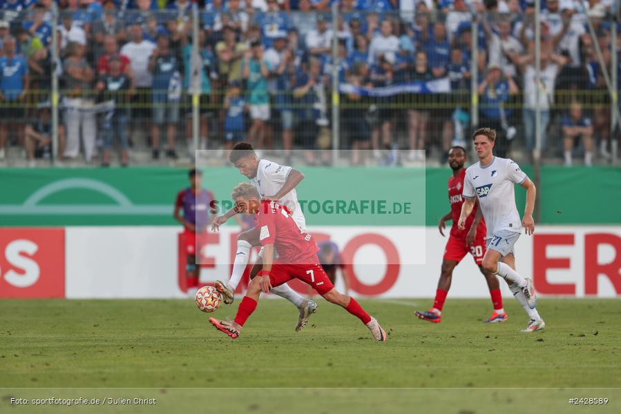AKON Arena, Würzburg, 16.08.2024, sport, action, DFB, Fussball, 1. Hauptrunde, DFB-Pokal, TSG, FWK, TSG Hoffenheim, FC Würzburger Kickers - Bild-ID: 2428589