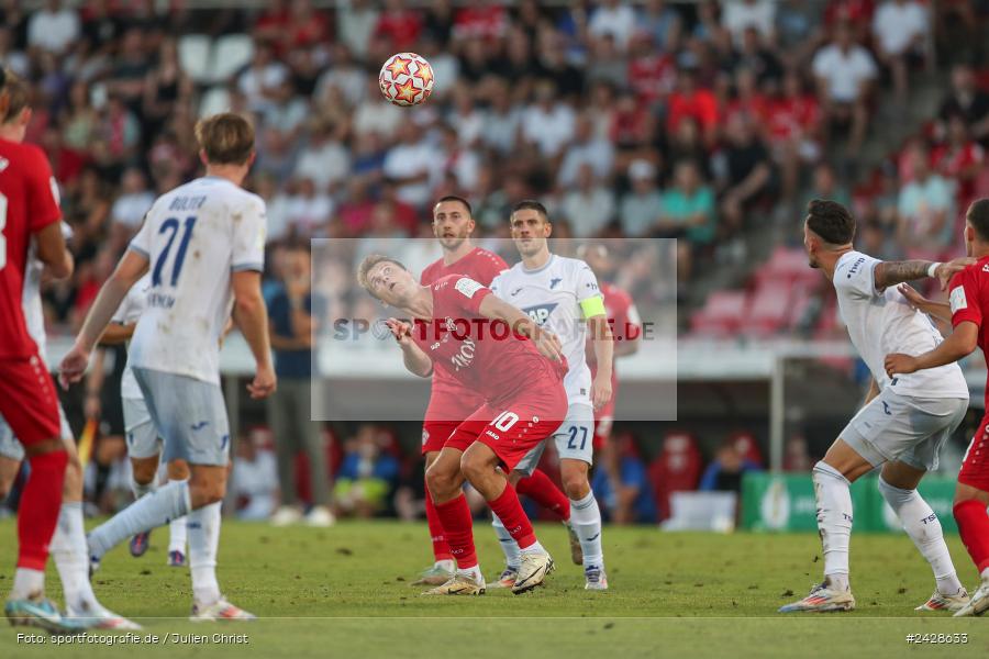 AKON Arena, Würzburg, 16.08.2024, sport, action, DFB, Fussball, 1. Hauptrunde, DFB-Pokal, TSG, FWK, TSG Hoffenheim, FC Würzburger Kickers - Bild-ID: 2428633