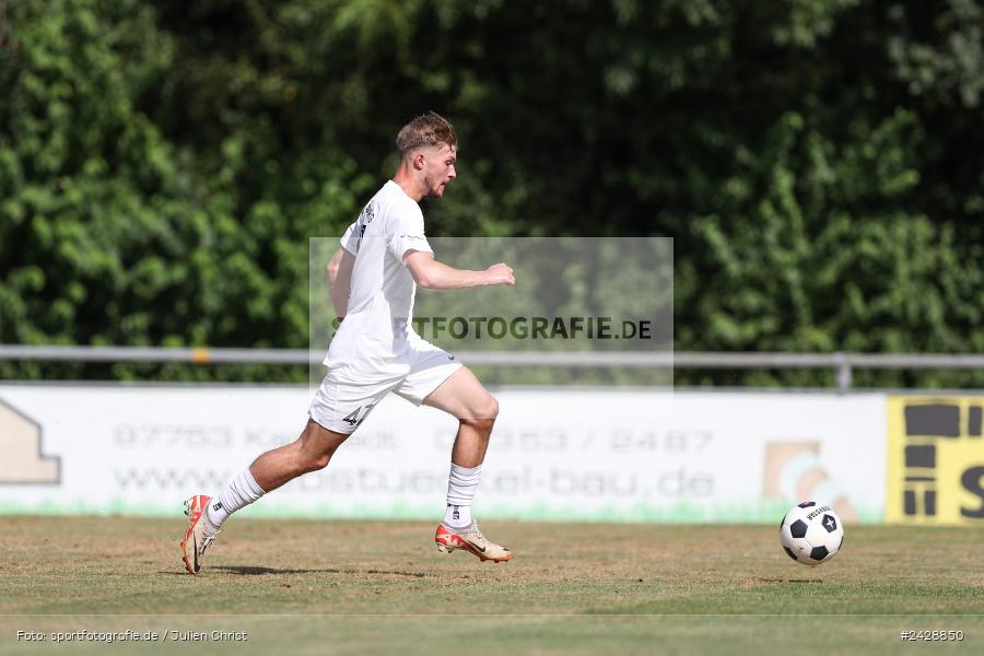 Fundamentum Sportpark, Karlburg, 17.08.2024, sport, action, BFV, Fussball, 7. Spieltag, Bayernliga Nord, ATSV, TSV, ATSV Erlangen, TSV Karlburg - Bild-ID: 2428850