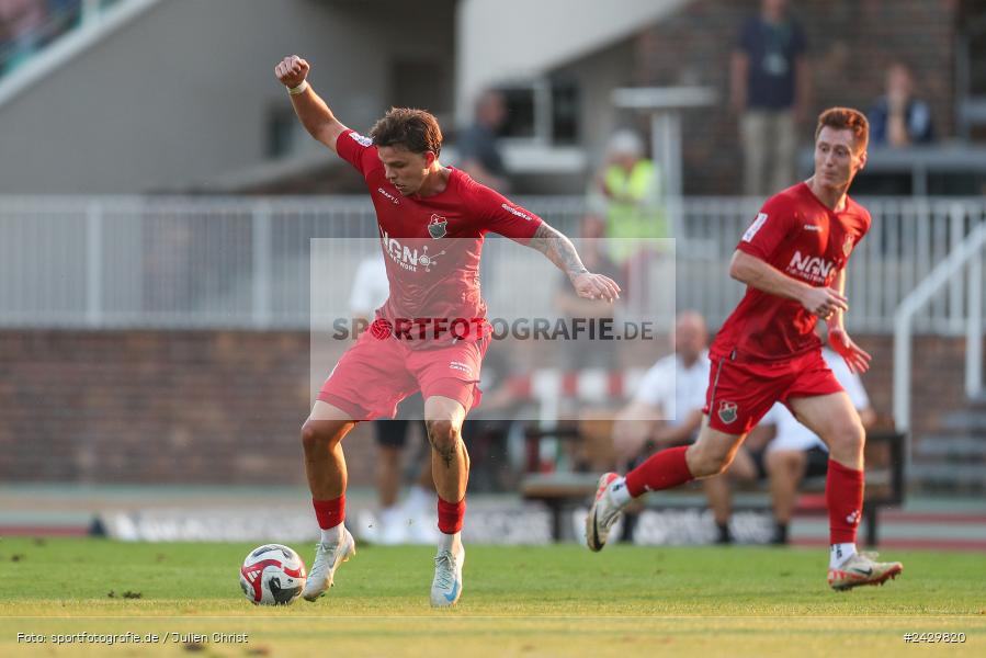 Willy-Sachs-Stadion, Schweinfurt, 20.08.2024, sport, action, BFV, Fussball, Toto-Pokal, BFV-Verbandspokal, AUB, FCS, TSV Aubstadt, 1. FC Schweinfurt 1905 - Bild-ID: 2429820 Willy-Sachs-Stadion, Schweinfurt, 20.08.2024, sport, action, BFV, Fussball, Toto-Pokal, BFV-Verbandspokal, AUB, FCS, TSV Aubstadt, 1. FC Schweinfurt 1905 - Bild-ID: 2429820
