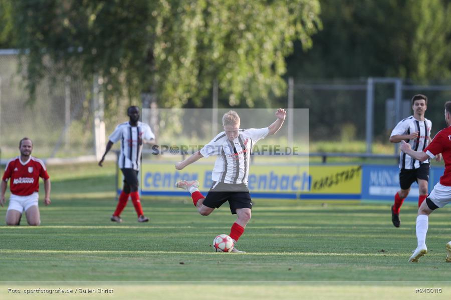 Fundamentum Sportpark, Karlburg, 22.08.2024, sport, action, BFV, Fussball, Kreisliga Würzburg, RET, KAR, (SG 1) TSV Retzbach, TSV Karlburg II - Bild-ID: 2430115