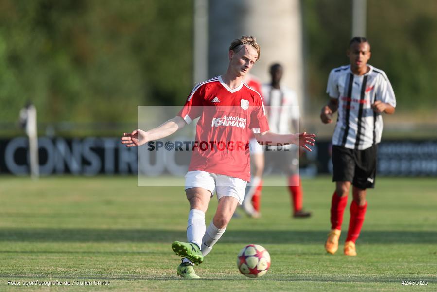 Fundamentum Sportpark, Karlburg, 22.08.2024, sport, action, BFV, Fussball, Kreisliga Würzburg, RET, KAR, (SG 1) TSV Retzbach, TSV Karlburg II - Bild-ID: 2430120