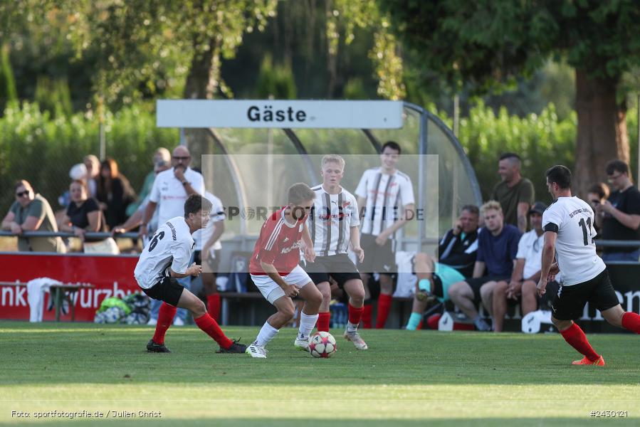 Fundamentum Sportpark, Karlburg, 22.08.2024, sport, action, BFV, Fussball, Kreisliga Würzburg, RET, KAR, (SG 1) TSV Retzbach, TSV Karlburg II - Bild-ID: 2430121