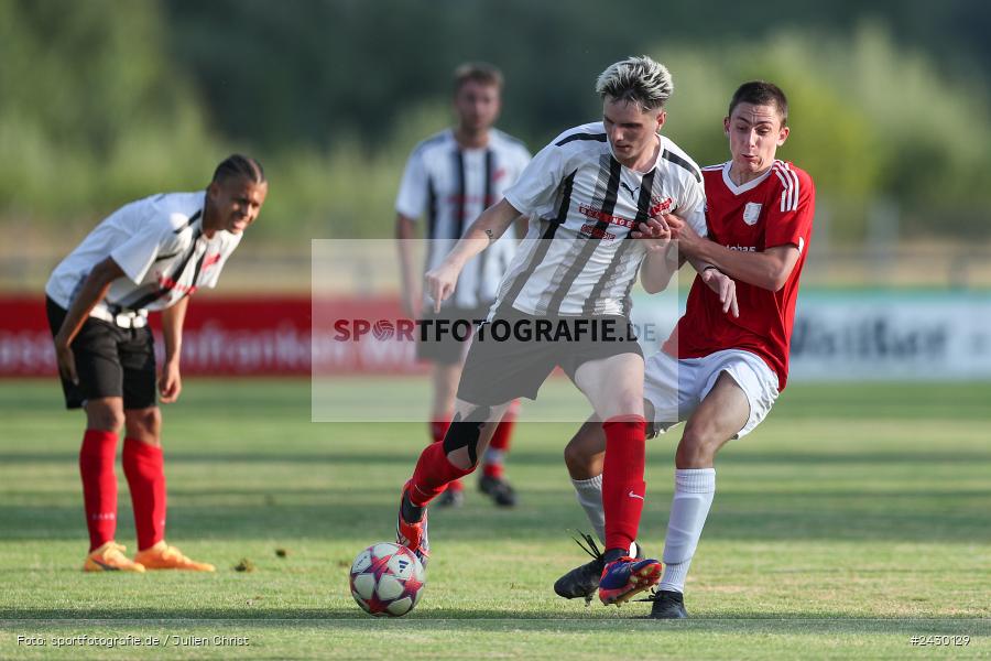 Fundamentum Sportpark, Karlburg, 22.08.2024, sport, action, BFV, Fussball, Kreisliga Würzburg, RET, KAR, (SG 1) TSV Retzbach, TSV Karlburg II - Bild-ID: 2430129