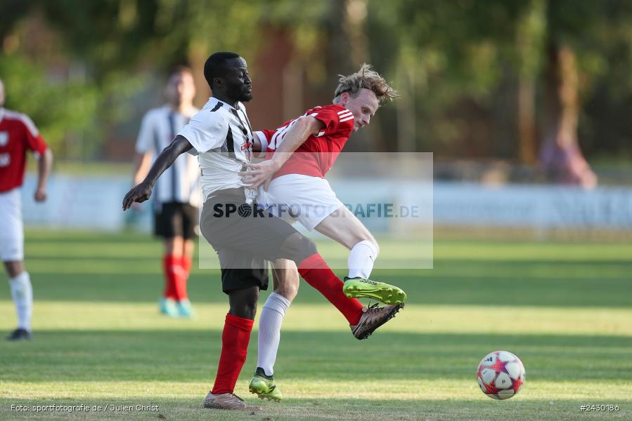 Fundamentum Sportpark, Karlburg, 22.08.2024, sport, action, BFV, Fussball, Kreisliga Würzburg, RET, KAR, (SG 1) TSV Retzbach, TSV Karlburg II - Bild-ID: 2430186
