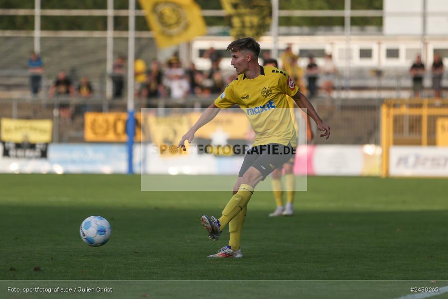sport, action, Stadion am Schönbusch, SpVgg Bayreuth, SVA, SV Viktoria Aschaffenburg, Regionalliga Bayern, Fussball, BFV, BAY, Aschaffenburg, 6. Spieltag, 23.08.2024 - Bild-ID: 2430265