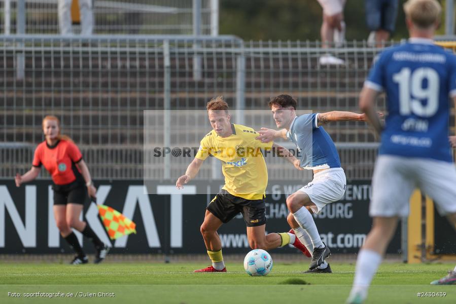 sport, action, Stadion am Schönbusch, SpVgg Bayreuth, SVA, SV Viktoria Aschaffenburg, Regionalliga Bayern, Fussball, BFV, BAY, Aschaffenburg, 6. Spieltag, 23.08.2024 - Bild-ID: 2430439