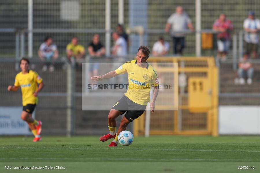 sport, action, Stadion am Schönbusch, SpVgg Bayreuth, SVA, SV Viktoria Aschaffenburg, Regionalliga Bayern, Fussball, BFV, BAY, Aschaffenburg, 6. Spieltag, 23.08.2024 - Bild-ID: 2430446