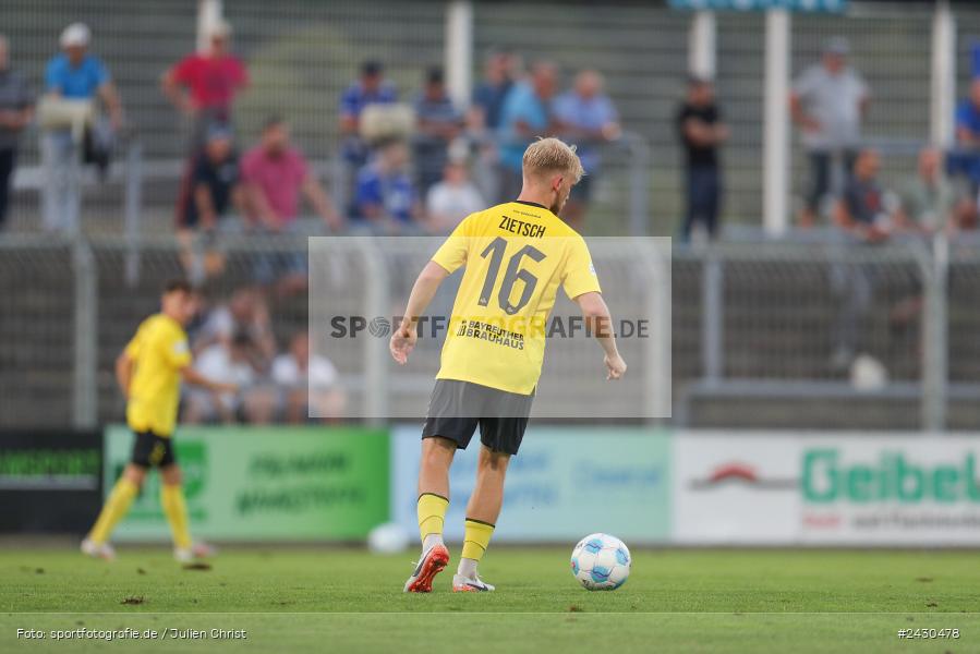 sport, action, Stadion am Schönbusch, SpVgg Bayreuth, SVA, SV Viktoria Aschaffenburg, Regionalliga Bayern, Fussball, BFV, BAY, Aschaffenburg, 6. Spieltag, 23.08.2024 - Bild-ID: 2430478