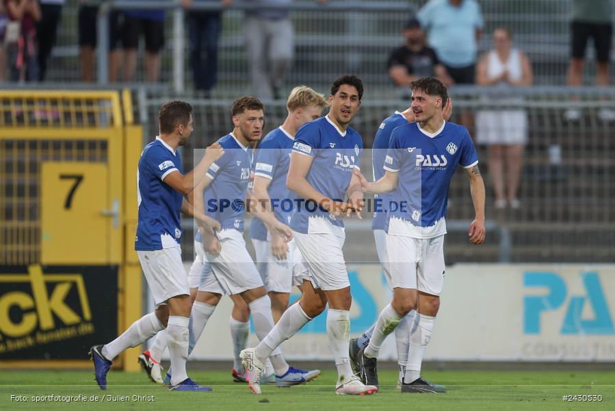 sport, action, Stadion am Schönbusch, SpVgg Bayreuth, SVA, SV Viktoria Aschaffenburg, Regionalliga Bayern, Fussball, BFV, BAY, Aschaffenburg, 6. Spieltag, 23.08.2024 - Bild-ID: 2430530