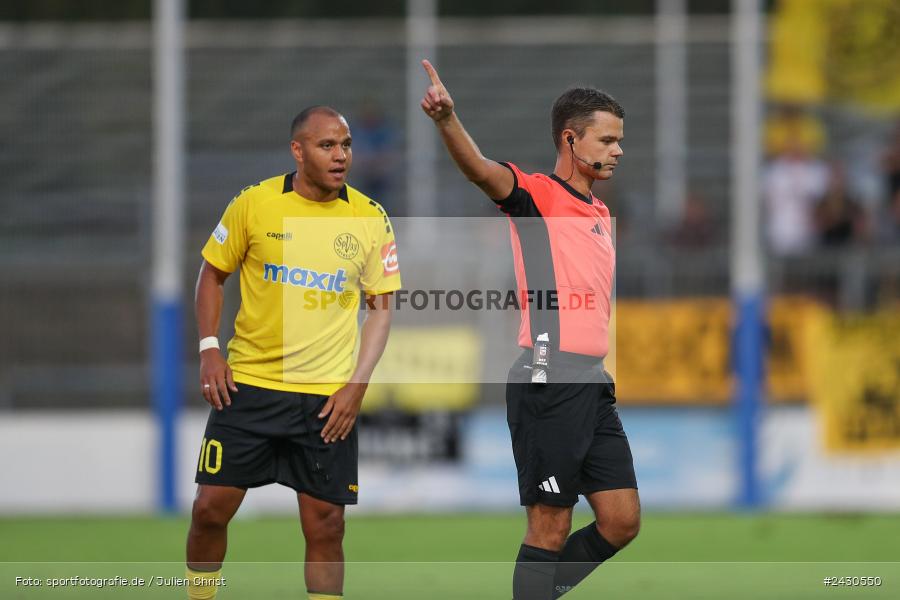 sport, action, Stadion am Schönbusch, SpVgg Bayreuth, SVA, SV Viktoria Aschaffenburg, Regionalliga Bayern, Fussball, BFV, BAY, Aschaffenburg, 6. Spieltag, 23.08.2024 - Bild-ID: 2430550