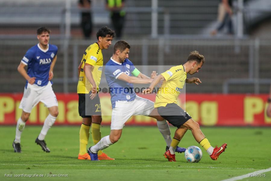 sport, action, Stadion am Schönbusch, SpVgg Bayreuth, SVA, SV Viktoria Aschaffenburg, Regionalliga Bayern, Fussball, BFV, BAY, Aschaffenburg, 6. Spieltag, 23.08.2024 - Bild-ID: 2430575