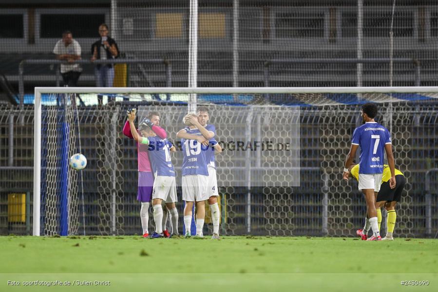 sport, action, Stadion am Schönbusch, SpVgg Bayreuth, SVA, SV Viktoria Aschaffenburg, Regionalliga Bayern, Fussball, BFV, BAY, Aschaffenburg, 6. Spieltag, 23.08.2024 - Bild-ID: 2430690