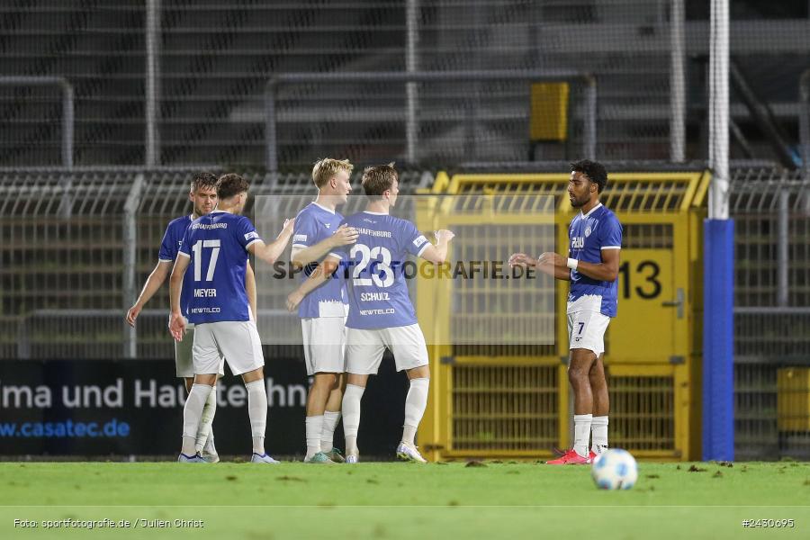 sport, action, Stadion am Schönbusch, SpVgg Bayreuth, SVA, SV Viktoria Aschaffenburg, Regionalliga Bayern, Fussball, BFV, BAY, Aschaffenburg, 6. Spieltag, 23.08.2024 - Bild-ID: 2430695