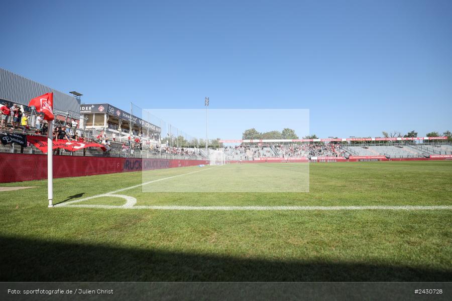 AKON Arena, Würzburg, 24.08.2024, sport, action, BFV, Fussball, 6. Spieltag, Regionalliga Bayern, FCB, FWK, FC Bayern München II, FC Würzburger Kickers - Bild-ID: 2430728