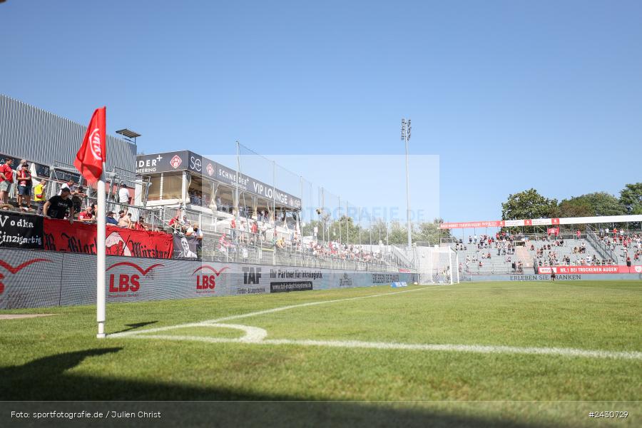 AKON Arena, Würzburg, 24.08.2024, sport, action, BFV, Fussball, 6. Spieltag, Regionalliga Bayern, FCB, FWK, FC Bayern München II, FC Würzburger Kickers - Bild-ID: 2430729