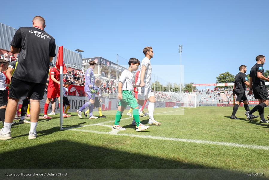AKON Arena, Würzburg, 24.08.2024, sport, action, BFV, Fussball, 6. Spieltag, Regionalliga Bayern, FCB, FWK, FC Bayern München II, FC Würzburger Kickers - Bild-ID: 2430731