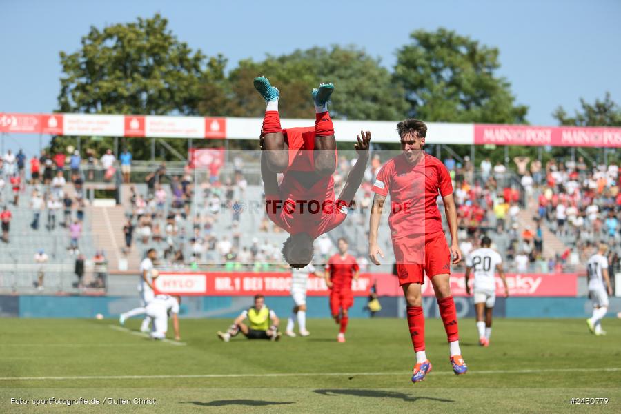 AKON Arena, Würzburg, 24.08.2024, sport, action, BFV, Fussball, 6. Spieltag, Regionalliga Bayern, FCB, FWK, FC Bayern München II, FC Würzburger Kickers - Bild-ID: 2430779 AKON Arena, Würzburg, 24.08.2024, sport, action, BFV, Fussball, 6. Spieltag, Regionalliga Bayern, FCB, FWK, FC Bayern München II, FC Würzburger Kickers - Bild-ID: 2430779