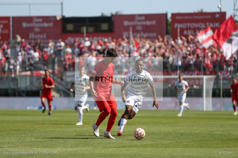 AKON Arena, Würzburg, 24.08.2024, sport, action, BFV, Fussball, 6. Spieltag, Regionalliga Bayern, FCB, FWK, FC Bayern München II, FC Würzburger Kickers - Bild-ID: 2430811